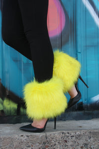 A3 Yellow Ankle Faux-Fur Shoe Covers