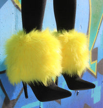 A3 Yellow Ankle Faux-Fur Shoe Covers